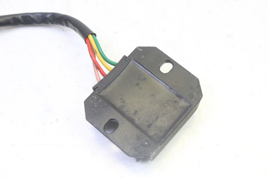 photo de REGULADOR DE CARGA SYM CROX 4T 50 (2016 - 2023) - Ampliação técnica