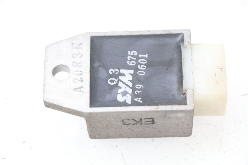 photo de REGULADOR DE CARGA SYM DD 50 (2005 - 2011) - Detalhe da peça
