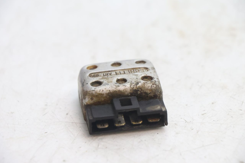 photo de REGULADOR DE CARGA HM HONDA DERAPAGE 50 (2007 - 2009) - Zoom do estado de desgaste
