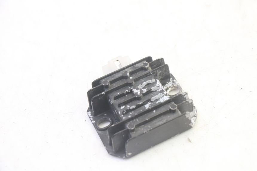 photo de REGULADOR DE CARGA LONGJIA DIGITA 4T 50 (2019 - 2022) - Detalhe da peça