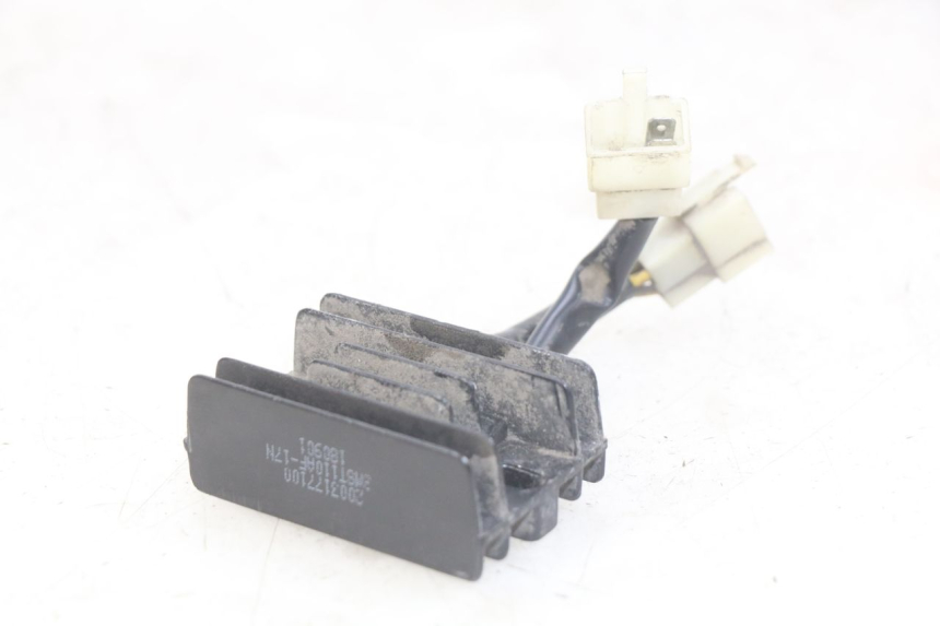photo de REGULADOR DE CARGA PEUGEOT DJANGO 4T 50 (2014 - 2019) - Outro ângulo de visão