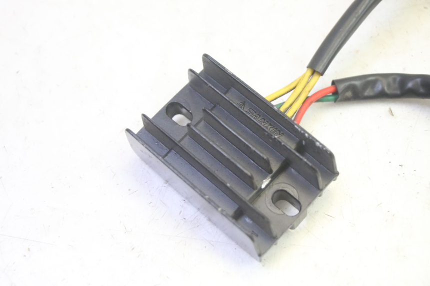 photo de REGULADOR DE CARGA PEUGEOT DJANGO 4T 50 (2014 - 2019) - Detalhe da peça