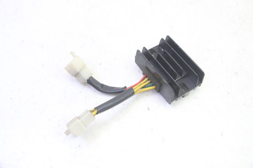 photo de REGULADOR DE CARGA PEUGEOT DJANGO 4T 50 (2014 - 2019) - Zoom do estado de desgaste