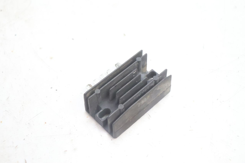 photo de REGULADOR DE CARGA SUZUKI DR S 600 (1985 - 1989) - Zoom do estado de desgaste