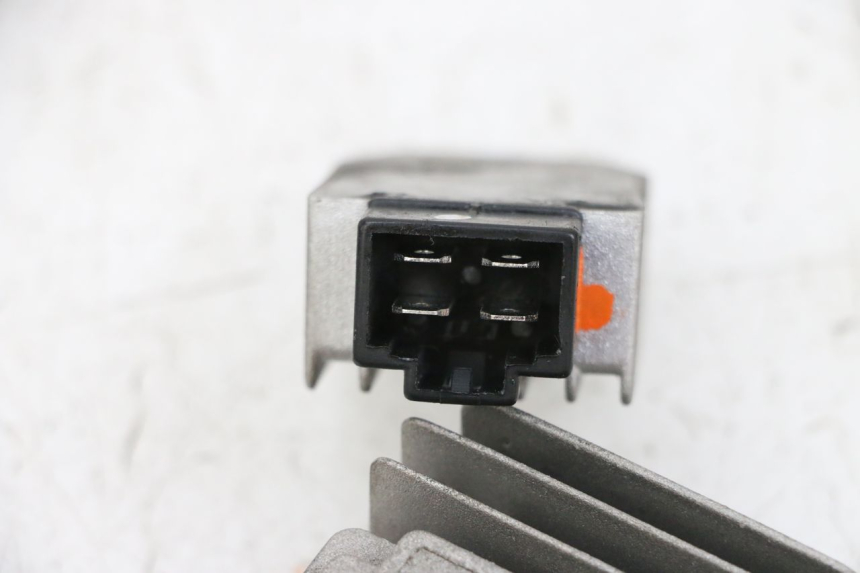 photo de REGULADOR DE CARGA SEGWAY NINEBOT E125S 1 (2022 - 2026) - Estado da superfície