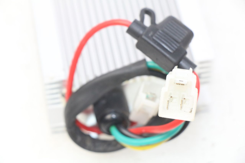 photo de REGULADOR DE CARGA EFUN E2GO 1 (2017 - 2021) - Peça verificada