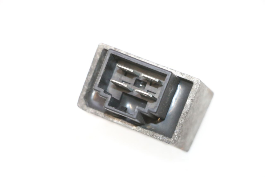 photo de REGULADOR DE CARGA PEUGEOT ELYSTAR 50 (2002 - 2014) - Detalhe da peça