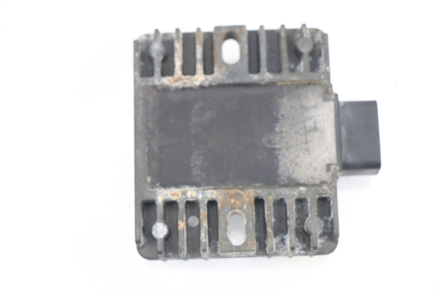photo de REGULADOR DE CARGA KAWASAKI ER-6 ER6 F 650 (2006 - 2009) - Outro ângulo de visão