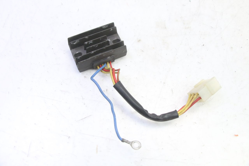 photo de REGULADOR DE CARGA APRILIA ETX 125 (1998 - 2002) - Zoom do estado de desgaste