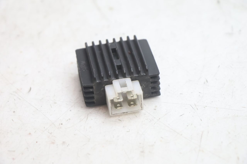 photo de REGULADOR DE CARGA JM MOTORS EVOLIS 4T 50 (2018 - 2022) - Zoom do estado de desgaste