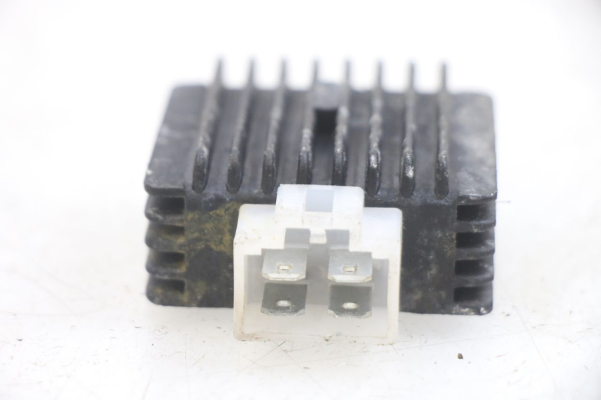 photo de REGULADOR DE CARGA TNT MOTOR FASTINO 4T 50 (2013 - 2019) - Detalhe da peça