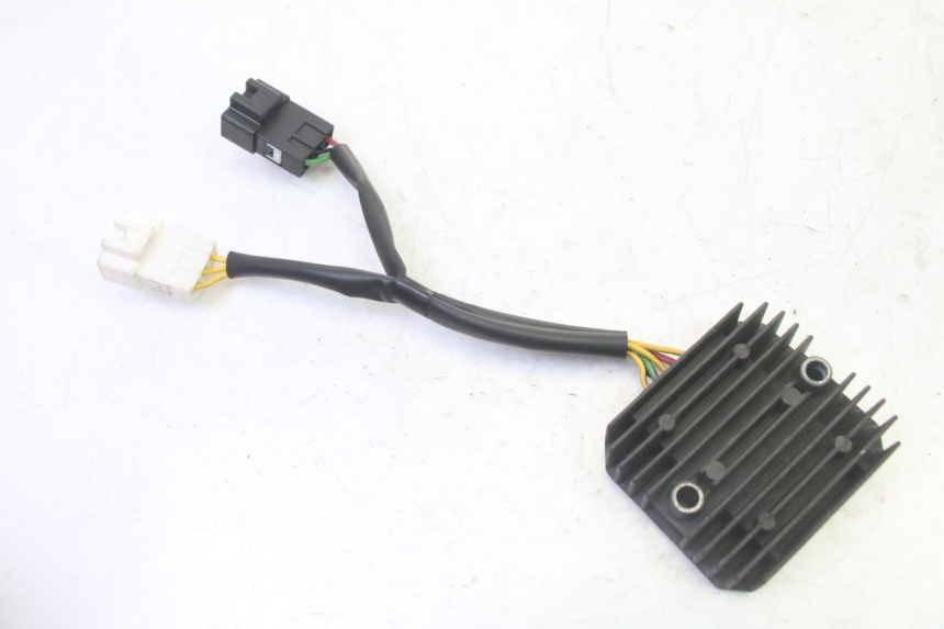 photo de REGULADOR DE CARGA HONDA FES S-WING SWING ABS 125 (2007 - 2015) - Vista principal