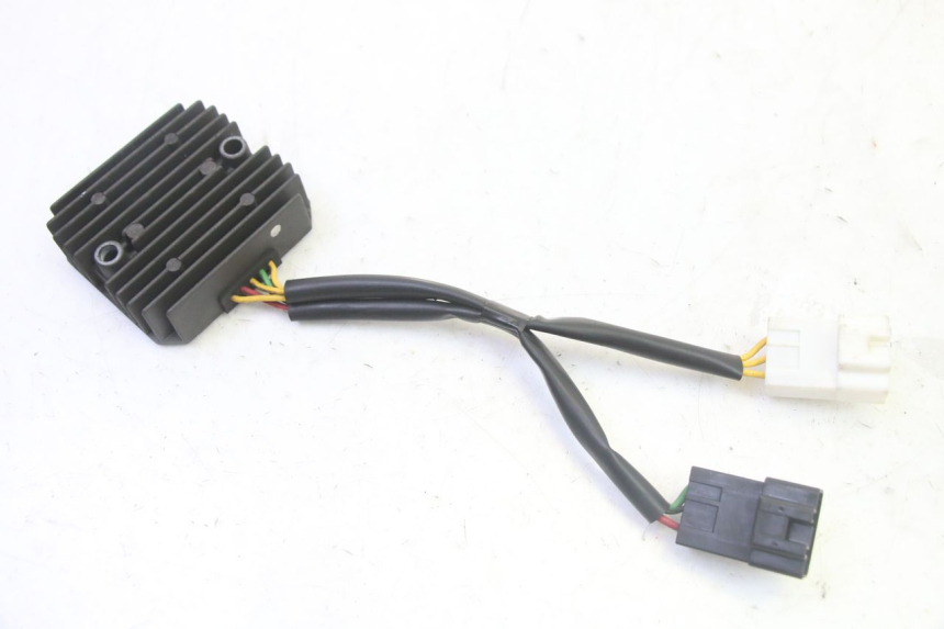 photo de REGULADOR DE CARGA HONDA FES S-WING SWING ABS 125 (2007 - 2015) - Zoom do estado de desgaste