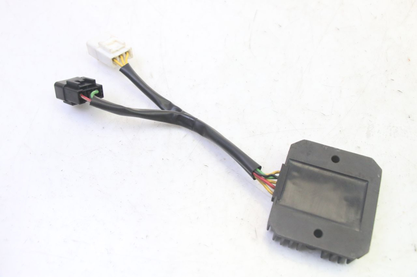 photo de REGULADOR DE CARGA HONDA FES S-WING SWING ABS 125 (2007 - 2015) - Vista geral