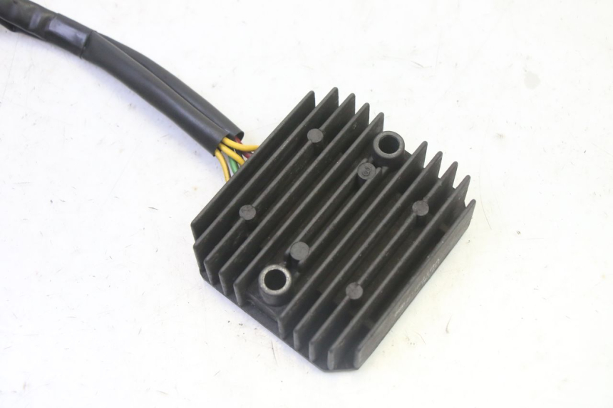 photo de REGULADOR DE CARGA HONDA FES S-WING SWING ABS 125 (2007 - 2015) - Detalhe da peça