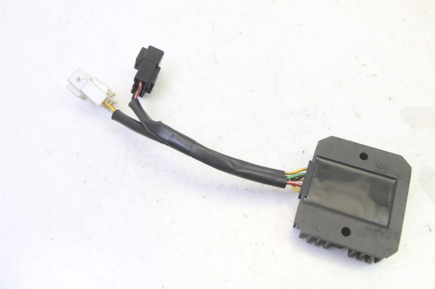 photo de REGULADOR DE CARGA HONDA FES S-WING SWING ABS 125 (2007 - 2015) - Outro ângulo de visão