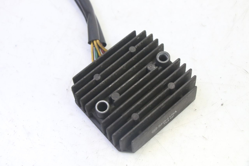 photo de REGULADOR DE CARGA HONDA FES S-WING SWING ABS 125 (2007 - 2015) - Detalhe da peça