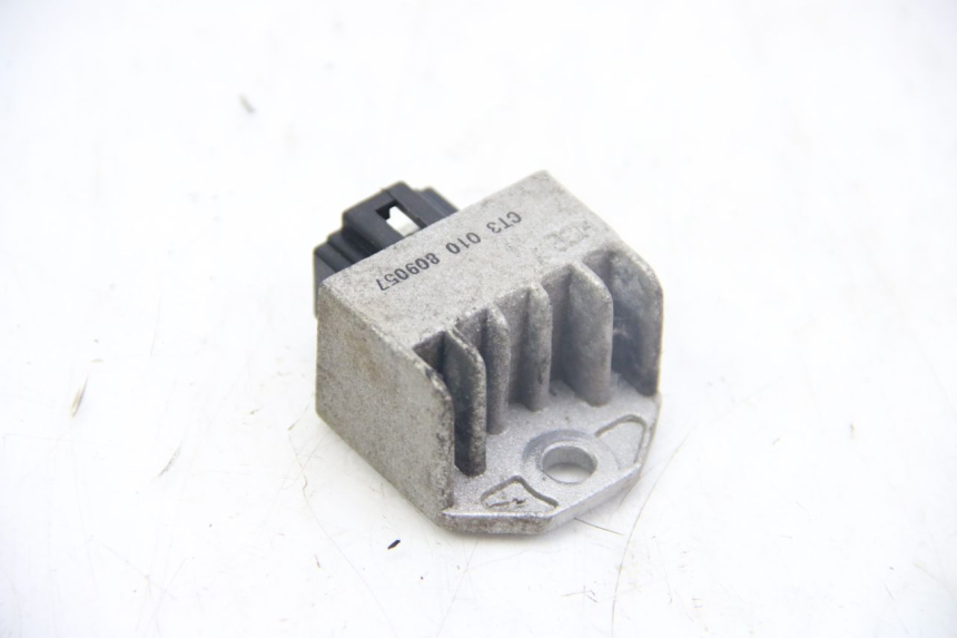 photo de REGULADOR DE CARGA SYM FIDDLE 2 50 (2008 - 2013) - Detalhe da peça