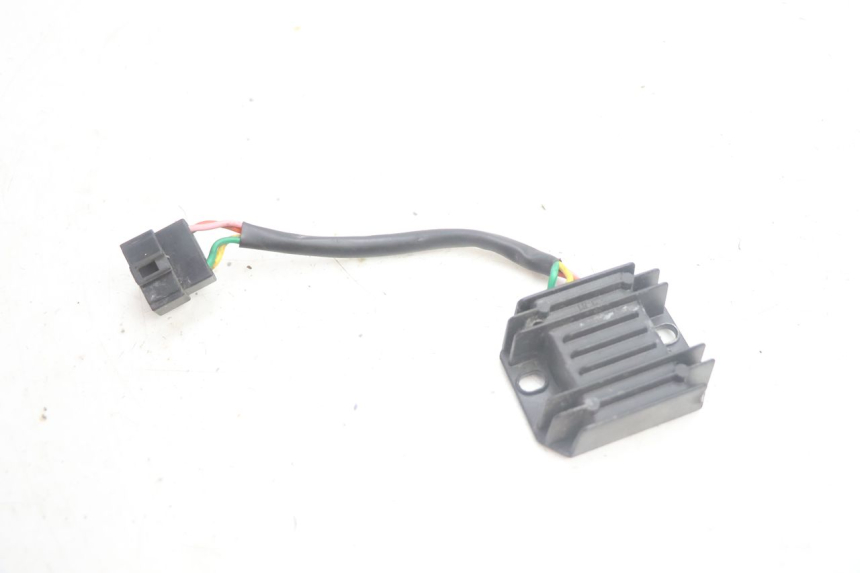 photo de REGULADOR DE CARGA SYM FIDDLE 3 III 50 (2014 - 2020) - Vista principal