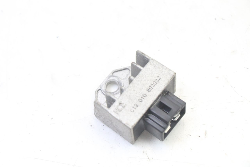 photo de REGULADOR DE CARGA SYM FIDDLE 125 (2008 - 2010) - Vista principal