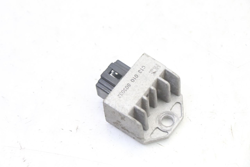 photo de REGULADOR DE CARGA SYM FIDDLE 125 (2008 - 2010) - Detalhe da peça