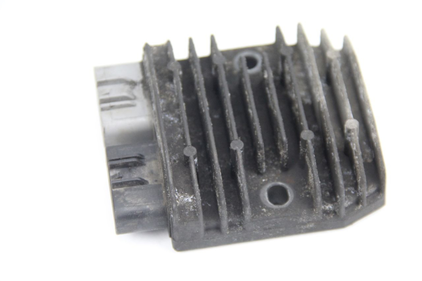 photo de REGULADOR DE CARGA YAMAHA FJR ABS 1300 (2006 - 2012) - Zoom do estado de desgaste