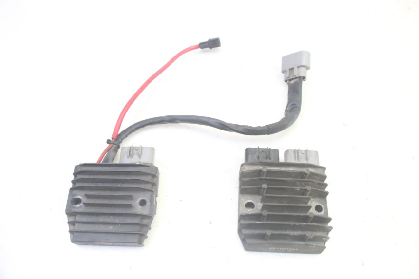 photo de REGULADOR DE CARGA YAMAHA FJR ABS 1300 (2006 - 2012) - Detalhe da peça