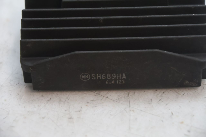 photo de REGULADOR DE CARGA HONDA FJS SILVER WING SILVERWING 400 (2005 - 2008) - Zoom do estado de desgaste