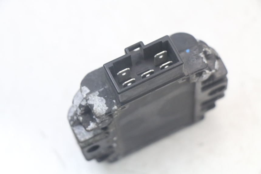 photo de REGULADOR DE CARGA MBK FLAME X 125 (2007 - 2016) - Outro ângulo de visão
