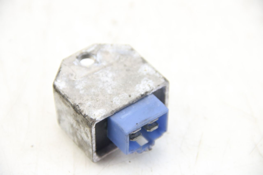 photo de REGULADOR DE CARGA MBK FLIPPER 50 (2004 - 2012) - Outro ângulo de visão