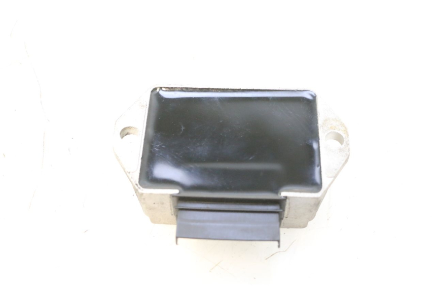 photo de REGULADOR DE CARGA PIAGGIO FLY 2T 50 (2004 - 2017) - Outro ângulo de visão