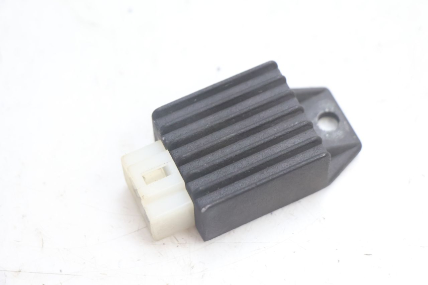 photo de REGULADOR DE CARGA KEEWAY FOCUS 50 (2006 - 2009) - Vista principal