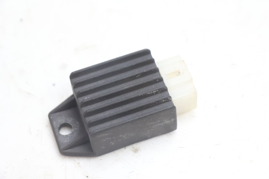 photo de REGULADOR DE CARGA KEEWAY FOCUS 50 (2006 - 2009) - Detalhe da peça