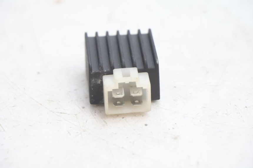 photo de REGULADOR DE CARGA KEEWAY FOCUS 50 (2006 - 2009) - Zoom do estado de desgaste