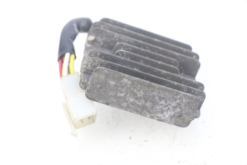 photo de REGULADOR DE CARGA SACHS FY125T FY T 125 (2007 - 2011) - Outro ângulo de visão