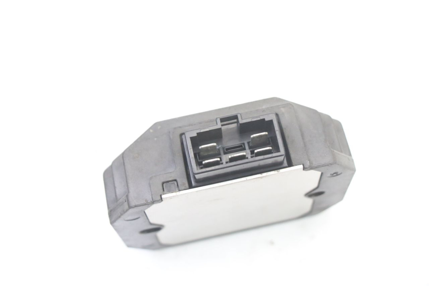 photo de REGULADOR DE CARGA YAMAHA FZ6 FAZER S2 600 (2007 - 2011) - Zoom do estado de desgaste