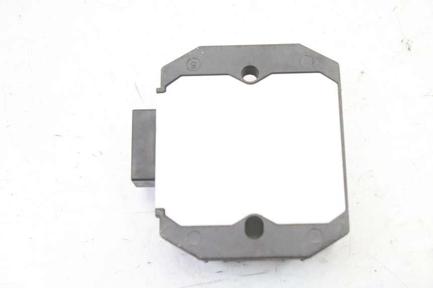 photo de REGULADOR DE CARGA YAMAHA FZ6 FAZER S2 600 (2007 - 2011) - Outro ângulo de visão