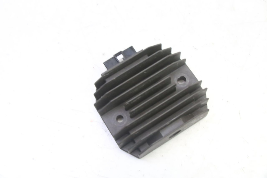 photo de REGULADOR DE CARGA YAMAHA FZ6 FAZER S2 600 (2007 - 2011) - Detalhe da peça