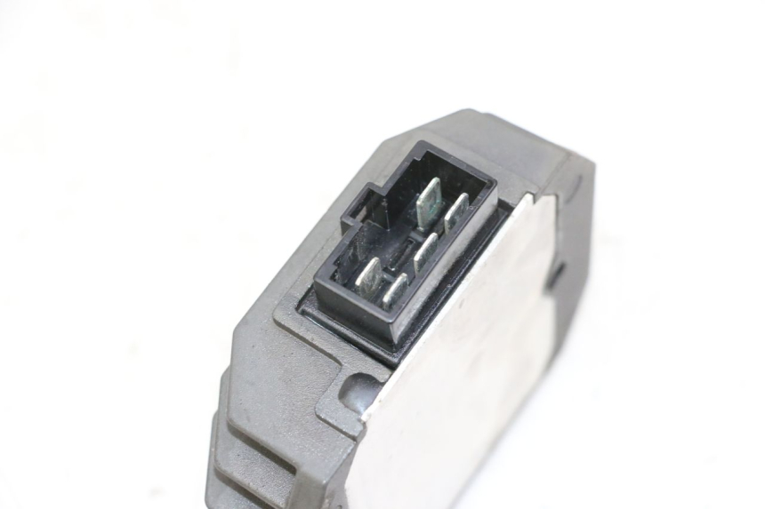 photo de REGULADOR DE CARGA YAMAHA FZ6 N FAZER 600 (2004 - 2006) - Ampliação técnica