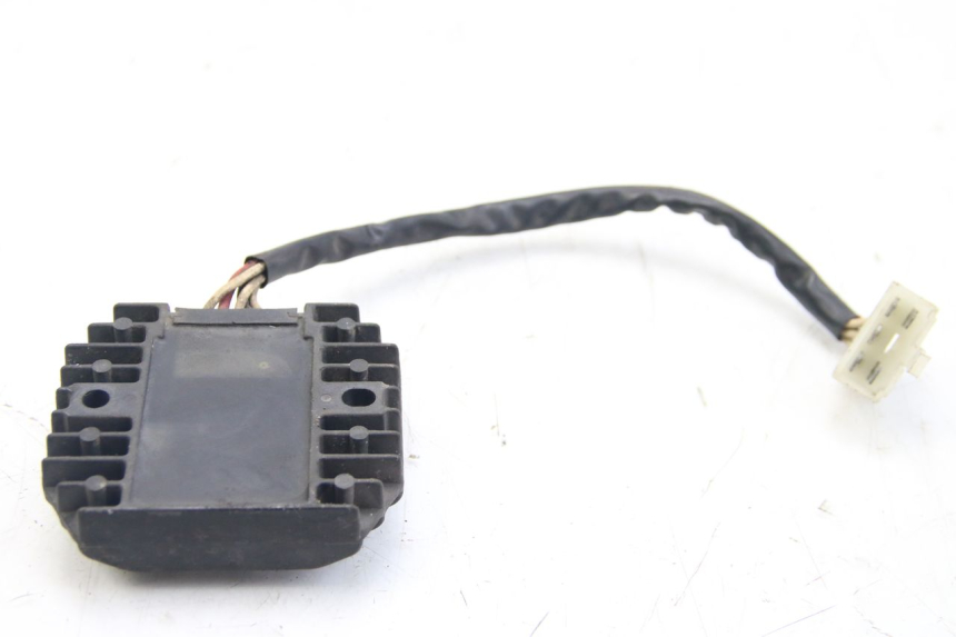 photo de REGULADOR DE CARGA YAMAHA FZS FAZER 600 (2001 - 2003) - Zoom do estado de desgaste