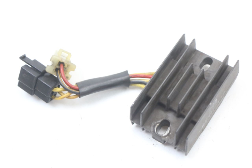 photo de REGULADOR DE CARGA SUZUKI GN 125 (1997 - 2000) - Detalhe da peça
