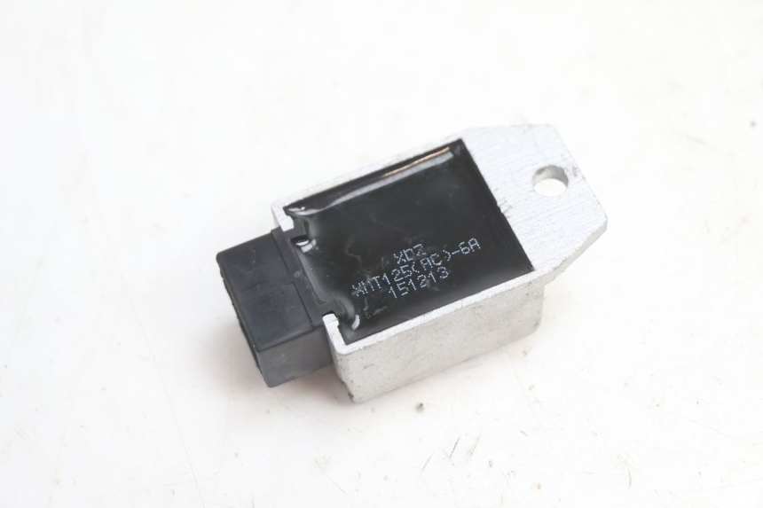 photo de REGULADOR DE CARGA VASTRO GP 2T 50 (2013 - 2017) - Outro ângulo de visão