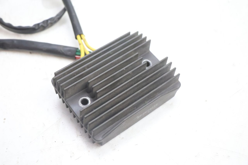 photo de REGULADOR DE CARGA GILERA GP 800 (2007 - 2013) - Detalhe da peça