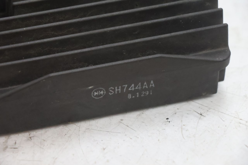 photo de REGULADOR DE CARGA GILERA GP 800 (2007 - 2013) - Zoom do estado de desgaste