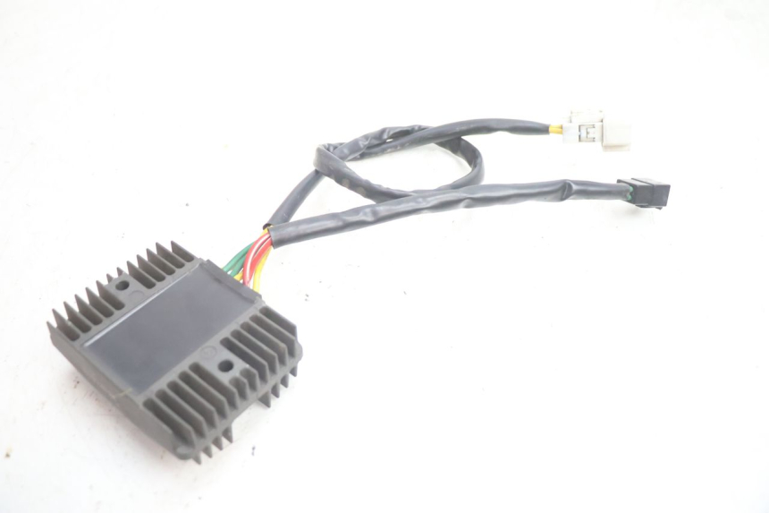 photo de REGULADOR DE CARGA GILERA GP 800 (2007 - 2013) - Ampliação técnica