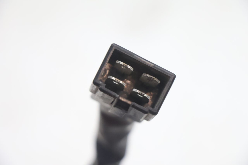 photo de REGULADOR DE CARGA GILERA GP 800 (2007 - 2013) - Pontos de fixação