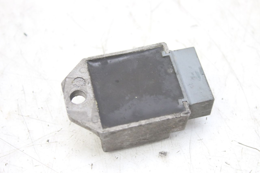 photo de REGULADOR DE CARGA DERBI GPR 50 (2004 - 2009) - Zoom do estado de desgaste