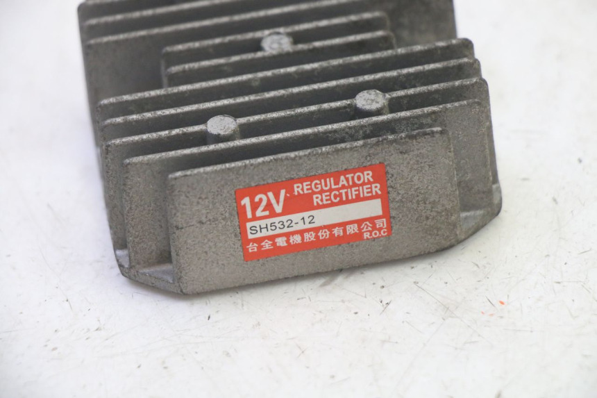 photo de REGULADOR DE CARGA KYMCO GRAND DINK 125 (2002 - 2007) - Zoom do estado de desgaste