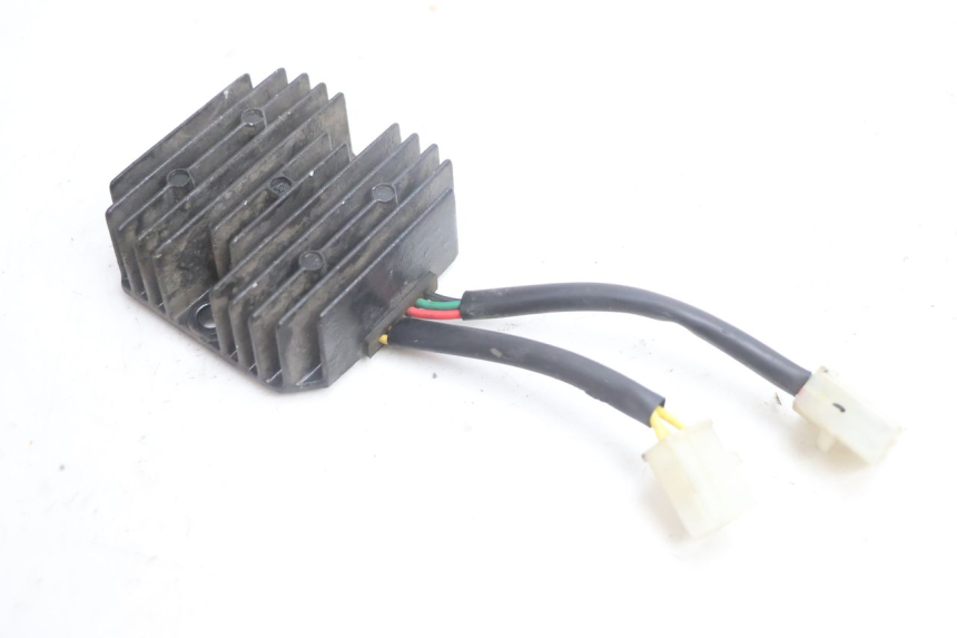 photo de REGULADOR DE CARGA KYMCO GRAND DINK 125 (2008 - 2014) - Zoom do estado de desgaste