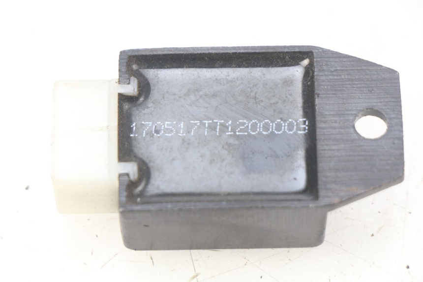 photo de REGULADOR DE CARGA TNT MOTOR GRIDO 2T 50 (2010 - 2019) - Zoom do estado de desgaste